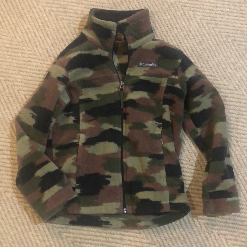 Columbia Boys size XS (6-7) zip-up fleece jacket. Great condition